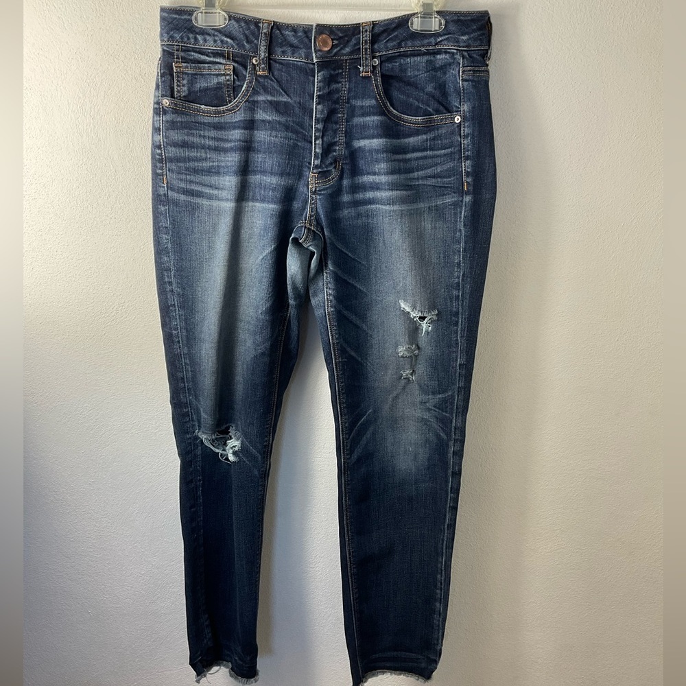 AEO Tomgirl Frayed Hem Blue Jeans Sz 4 Regular